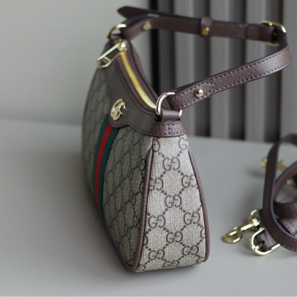 Gucci Beige and Brown Shoulder Bag - Picture 2 of 5